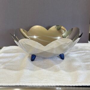 Tramontina 9 1/2” Bread/ Fruit Bowl. 18/10 Stainless Steel